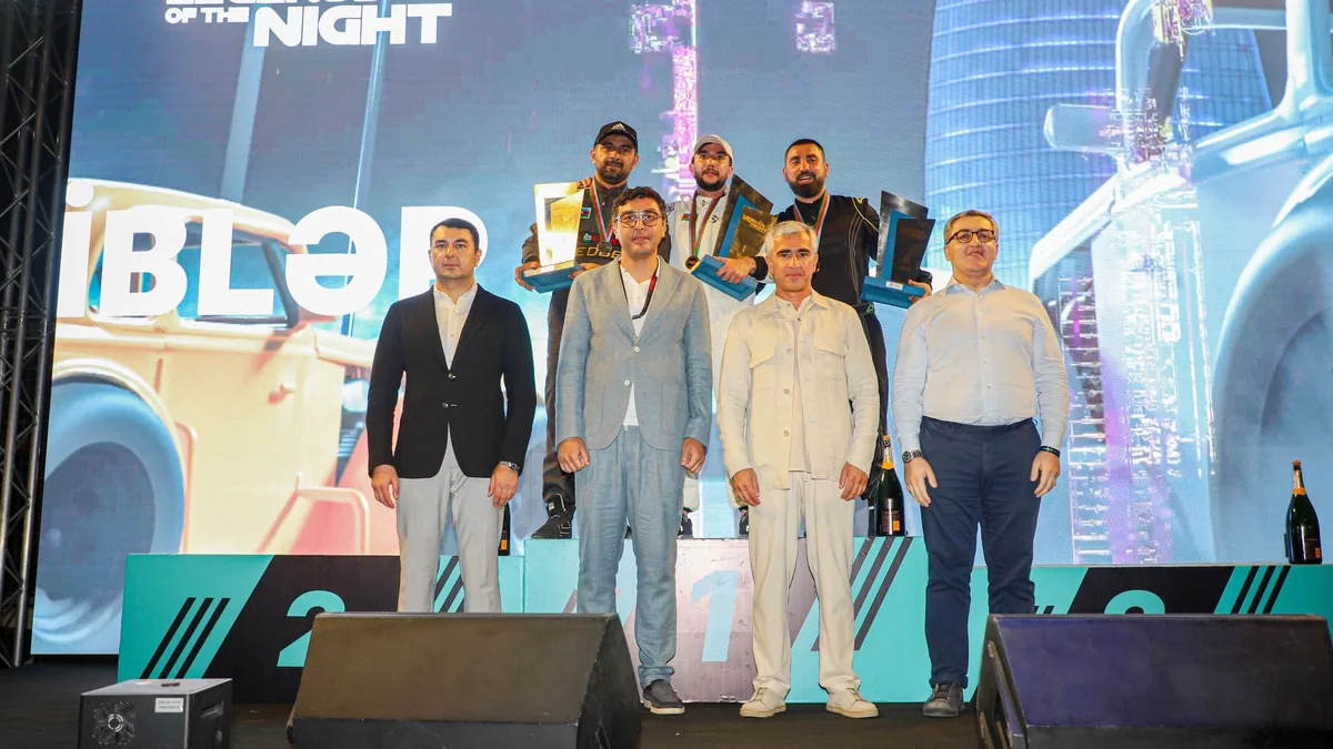 Baku Shines Under the Lights as US Legend Cars Headline Legends
