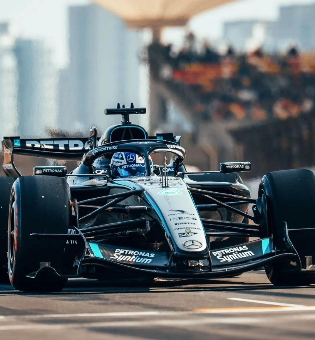 Russell Wins Thrilling Shanghai Sprint