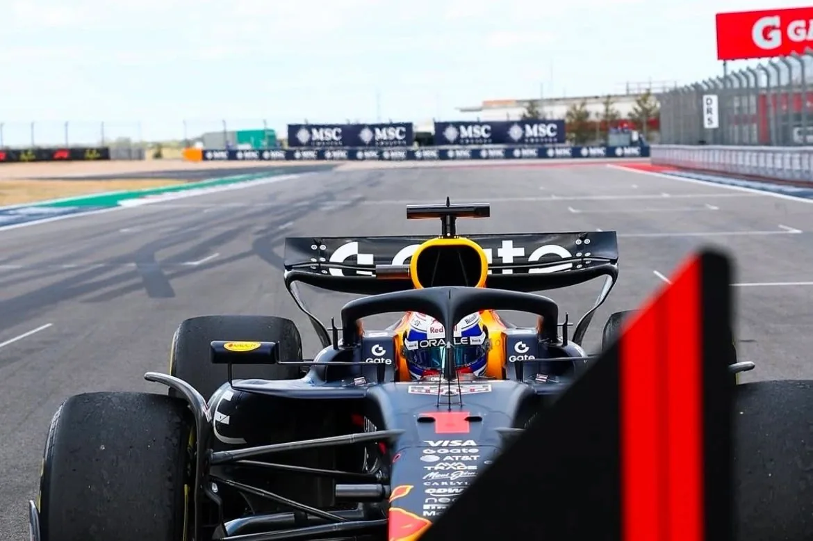 Sprint Shock in Austin:Verstappen Wins, McLaren Out