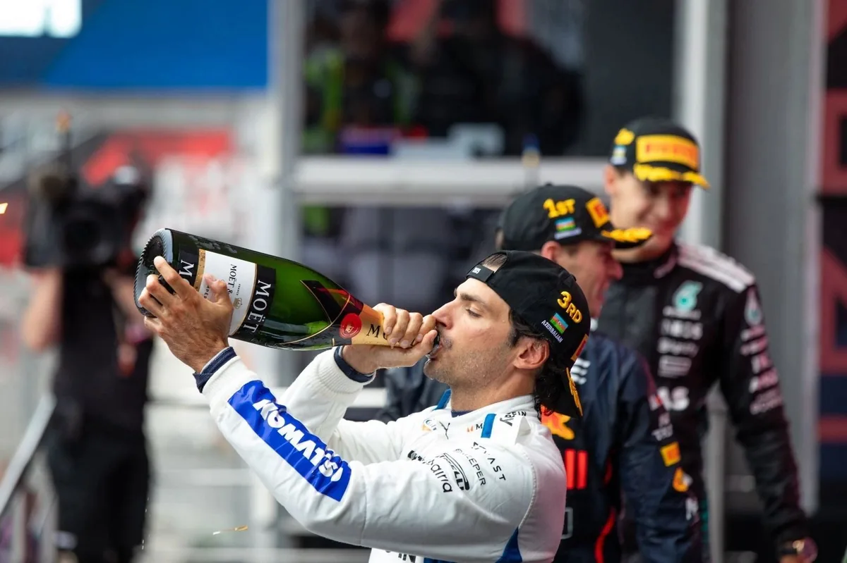 Max Verstappen wins in Baku
